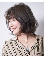 タヤ 自由が丘店(TAYA)&nbsp;20代シースルーバングハイライトオリーブカラー外ハネミディアム