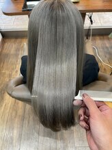ヘアーデスティーノ(hair DESTINO) シルバーグレーカラー♪