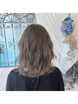 ディーズヘアー(D'z hair) アッシュベージュ