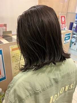 ヘアークラフト アニー 南郷18丁目店(HAIR CRAFT Annie) 切りっぱなし×ハイライト