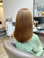 ネウィ 川崎(newi)&nbsp;丸型卵形韓国風顔まわりエアリーロング美髪ピンクブラウン川崎