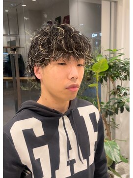 シアン 矢場町店(CYAN.) メンズパーマ×ハイライト