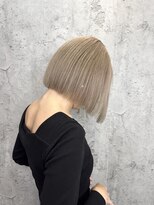 ルーツアイリー 心斎橋(ROOTS IRIE)&nbsp;ミルクティーベージュ/ラインボブ/ブリーチ/グレージュ