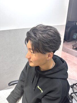 モク(mok) 毛流れ抜群フェザーパーマ