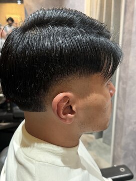 メグロバーバーショップロッポンギ 目黒六(MEGURO BARBER SHOP 6PPONGI) ローバースト