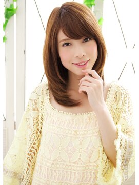 アズーア ヘアーアンドスパ(azure hair&spa) 大人レイヤーストレート　【横浜駅】