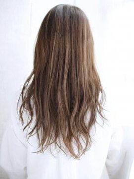 ヘアメイク ナル(hair make nalu) センターパートのナチュラルカールスタイル