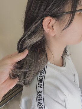 オルト(Ort) インナーカラー×シルバーグレージュ