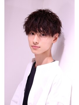 ネイビー(NAVY) 簡単スタイリング 柔らか束感 女子ウケ パーマッシュ