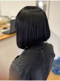 黒髪前下がりボブ