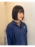 黒髪ぱっつんボブ切りっぱなしスタイル