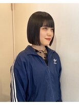 ルーム(Loom.)&nbsp;黒髪ぱっつんボブ切りっぱなしスタイル