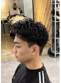 短髪スパイキーパーマ