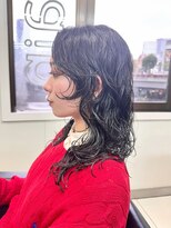 ヴェイン 渋谷(vain)&nbsp;前髪なし姫カットレイヤーカットロングウルフパーマブルーカラー