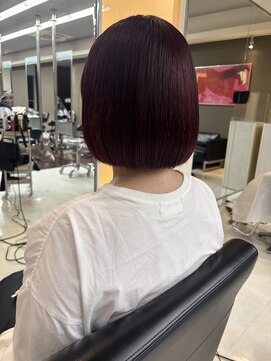 シャンプーボーイエイムス(SHAMPOO BOY aims) 大人の赤髪ボブ