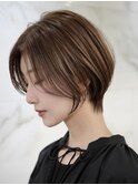 表参道白髪ぼかしハイライトウルフショートボブグレージュ40代