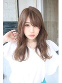 『estrela』大人可愛いハイ透明感ラべージュロング