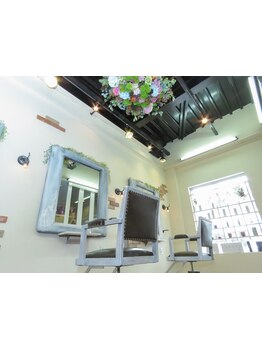 【HPB AWARD 2024 BEST SALON 注目サロン選出】お客様のライフスタイルや個性を大切にしたご提案が好評◎