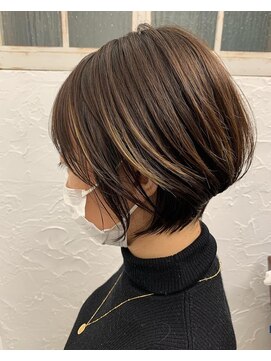 ネオリーブ シュシュ 神保町店(Neolive susu) 畠山雄大　大人可愛いひし形ショートボブ・バレイヤージュカラー