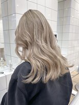 スノッブ(SNOB)&nbsp;グレージュカラー◯浜本大志