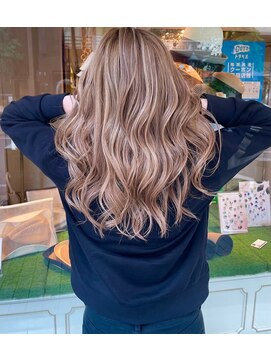 アンダーバーホワイト 南海難波店(_WHITE) ピンクページュ