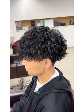 アイズ 渋沢(AIZU) スパイラルパーマ波巻きパーマツイストパーマツイストスパイラル