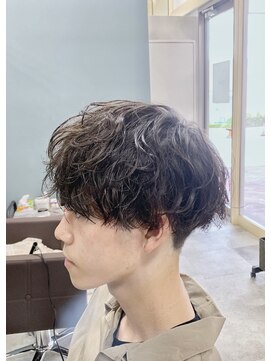 イコール(equal) 波巻きスパイラルツーブロック刈り上げマッシュ