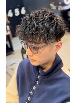 フランクスバーバー アンド ビアークラブ(FRANK'S BARBER and BEER CLUB)&nbsp;ソフトツイストフェードカットスペインカール波巻きパーマ