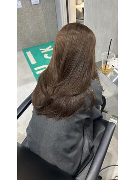 ラック(LUCK) レイヤーぱっつん前髪ステップボーンカットシルキー船橋/韓国