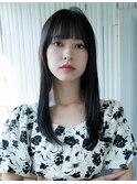 黒髪ストレートロング
