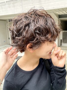 ナループロアオハナ(Nalu pu loa ohana) パーマショートパーマハードパーマくるくるパーマ丸みショート