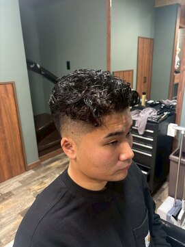 スタンドバーバー 柏(STAND BARBER) MEN’S HAIR/波巻きツイストスパイラル/リバースセンターパート