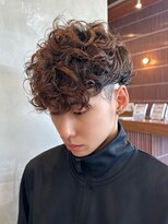 エリマバイフィフス 調布(elima by fifth) 束感と軽さが際立つメンズパーマスタイル◎