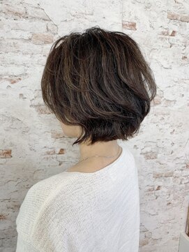 ルーファス 恵比寿 渋谷(Ruufus) 40代白髪ぼかしハイライトボブ【Ruufus恵比寿渋谷】3151b