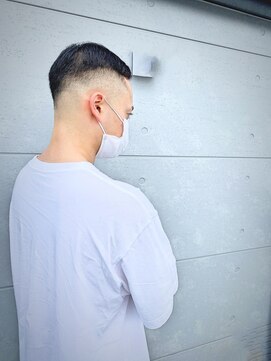 ヘアステージアミカル メンズスキンフェード