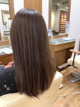 エクリ 麻布十番(equri) グレージュ　20代30代40代　ナチュラルミディ