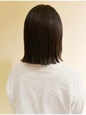 黒髪の魅力が溢れるロングボブスタイル/アッシュブラック