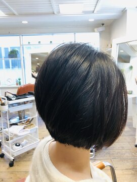 ニーネ バイ アグ(ni-ne by Agu) 40代 ショート