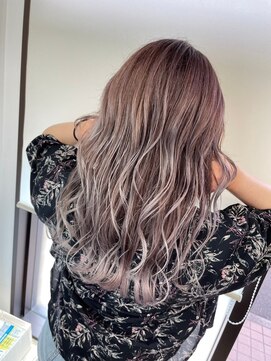 アイズ 本厚木(AIZU) バレイヤージュ ホワイトシルバー