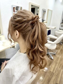 グロス 心斎橋(GLOSS)の写真/【ヘアセット¥2300セット専門スタッフ在籍】結婚式・イベント・ナイトの方に♪価格以上の仕上がりに感動◇