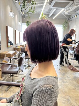 ラボアン 梅田店(lab.em.) 前下がりボブ、ラベンダーカラー