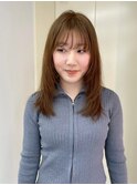 セミロング　レイヤーカット　顔周り　透明感　ベージュカラー