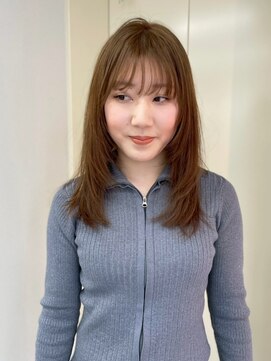 ロイオブジゼル(roi of GiseL) セミロング レイヤーカット 顔周り 透明感 ベージュカラー