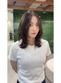 オリーブグレージュ×レイヤーカット