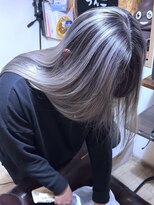 ブレイズヘアー(BLAZEhair) 【筋感強めデザイン】ホワイトバレイヤージュ×ブリーチ2回