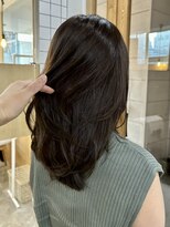 スート(suit.)&nbsp;赤みを抑えた透明感カラー