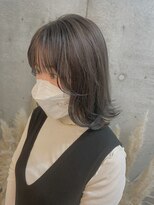 リュクスバトーバイトリコ 船橋南口店(Luxe BATEAU by tricot) Greige × Medium