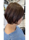 骨格矯正カットで小顔ショートヘアへ!