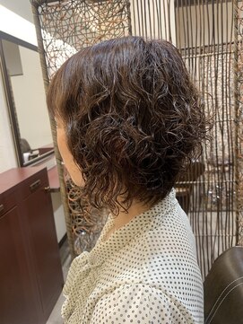 ドリーバンスアポロ 秦野 イメチェン／ミディアム／パーマ／チェリーブラウン