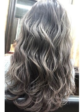 ココバイファニック(Coc. by funic) ３Dカラー×グラデハイライト 【関内】